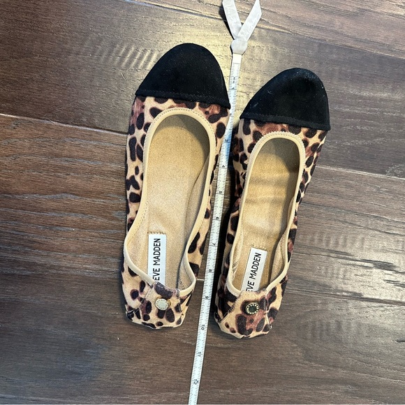 Steve Madden Leopard Print Flat - Picture 6 of 7
